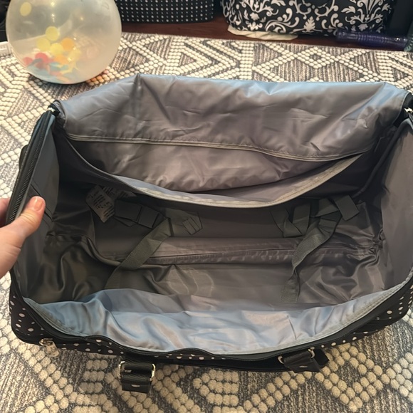 BNWOT 31 rolling Traveler bag. Polka dot. - Picture 4 of 8